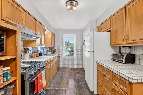 Kitchen - 7004 Southern Blvd, Boardman, OH 44512 photo 1 of 3