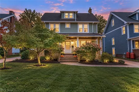 3302 E Scarborough Rd, Cleveland Heights, OH 44118