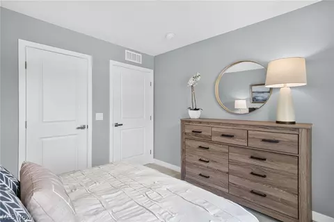 Bedroom - 302 Ridgewater Dr, Elyria, OH 44035 photo 4 of 4