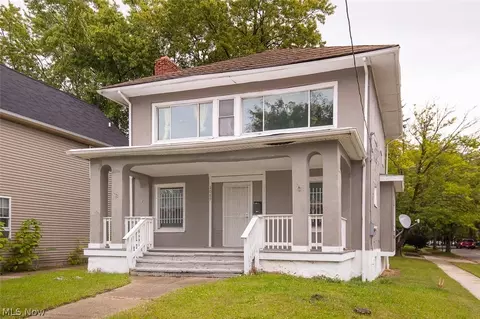 1089 Lakeview Rd, Cleveland, OH 44108