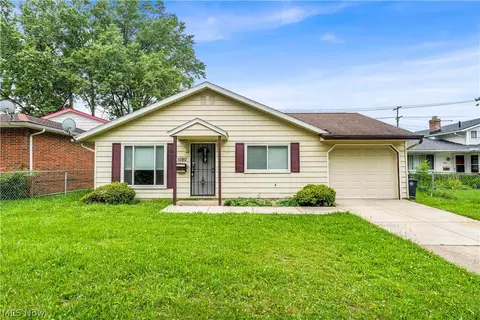 1080 E 167th St, Cleveland, OH 44110