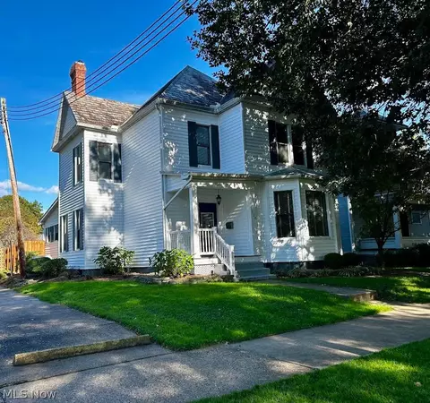 524 6th St, Marietta, OH 45750