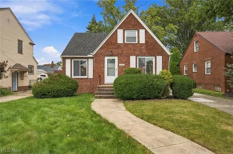 7702 Southington Dr, Parma, OH 44129
