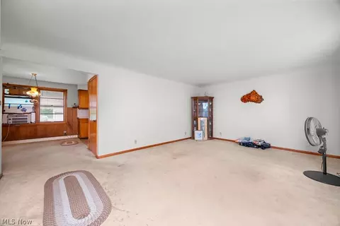 Living - 124 Yunker Ct, Elyria, OH 44035 photo 1 of 4