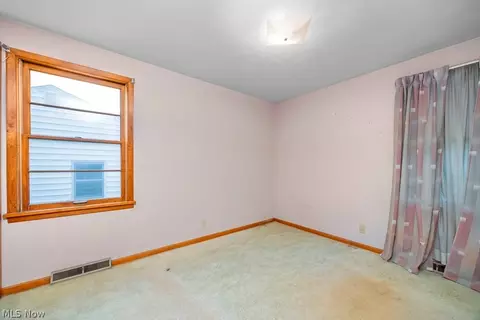 Bedroom - 124 Yunker Ct, Elyria, OH 44035 photo 9 of 9