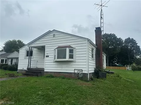 4244 Paumier Ave, Louisville, OH 44641