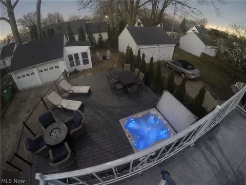 Exterior - 90 E 207th St, Euclid, OH 44123 photo 3 of 8