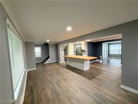 Living - 90 E 207th St, Euclid, OH 44123 photo 1 of 5