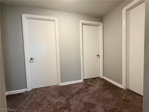 Entry Way - 90 E 207th St, Euclid, OH 44123 photo 3 of 3
