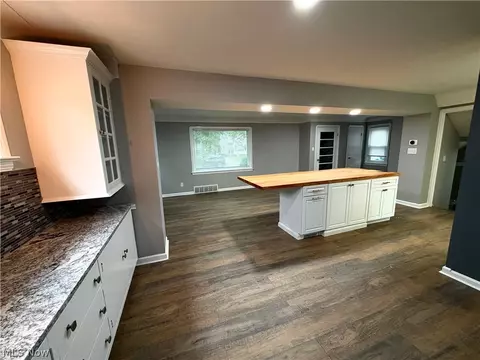 Kitchen - 90 E 207th St, Euclid, OH 44123 photo 3 of 3