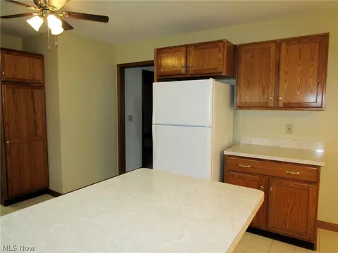 Kitchen - 7862 Walnut St #B, Boardman, OH 44512 photo 2 of 6