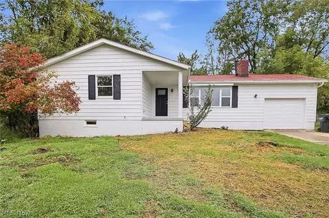 1600 Musselman Dr, Zanesville, OH 43701