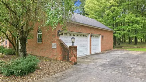 Other - 2412 E Pointe Dr SE, Warren, OH 44484 photo 13 of 16