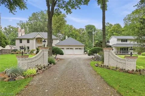 36490 Giles Rd, Grafton, OH 44044