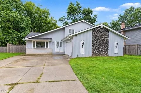 17513 Howe Rd, Strongsville, OH 44136