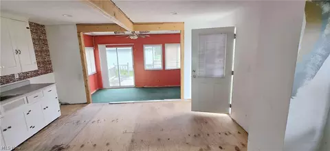 Entry Way - 1394 East Ave, Elyria, OH 44035 photo 2 of 4