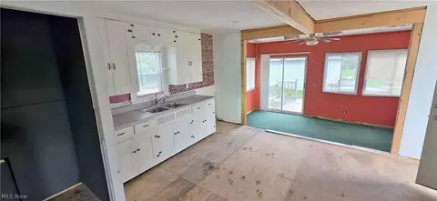 Entry Way - 1394 East Ave, Elyria, OH 44035 photo 3 of 4
