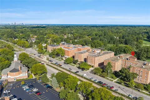 19101 Van Aken Blvd #428, Shaker Heights, OH 44122