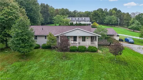 169 Schneiders Crossing Rd NW, Dover, OH 44622