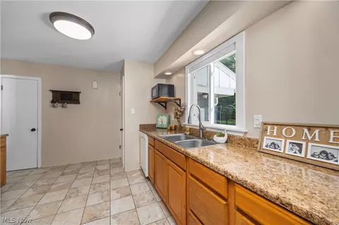 Kitchen - 6860 Murray Ridge Rd, Elyria, OH 44035 photo 2 of 5