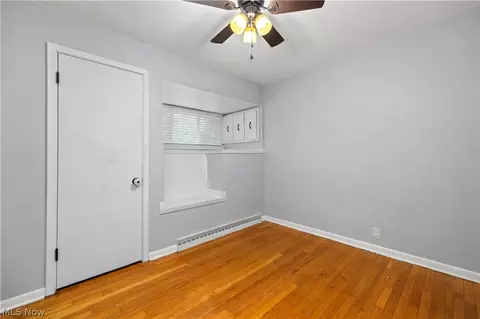 Bedroom - 6860 Murray Ridge Rd, Elyria, OH 44035 photo 6 of 8