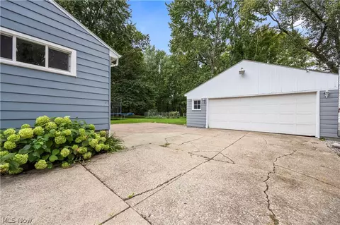Exterior - 6860 Murray Ridge Rd, Elyria, OH 44035 photo 5 of 8