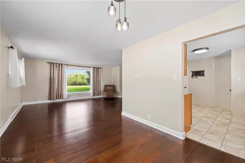 Living - 6860 Murray Ridge Rd, Elyria, OH 44035 photo 5 of 6