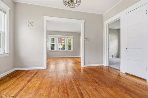 Living - 287 E 248th St, Euclid, OH 44123 photo 5 of 5