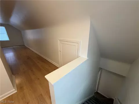 Entry Way - 39 Renee, Struthers, OH 44471 photo 2 of 2