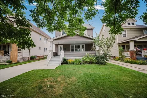 2120 Richland Ave, Lakewood, OH 44107