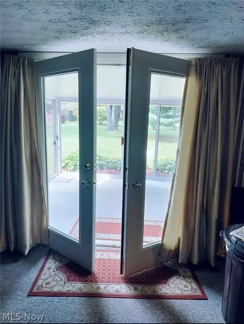 Entry Way - 4825 Edinderry Dr NW, Canton, OH 44708 photo 1 of 1