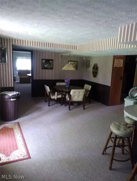 Dining - 4825 Edinderry Dr NW, Canton, OH 44708 photo 1 of 1