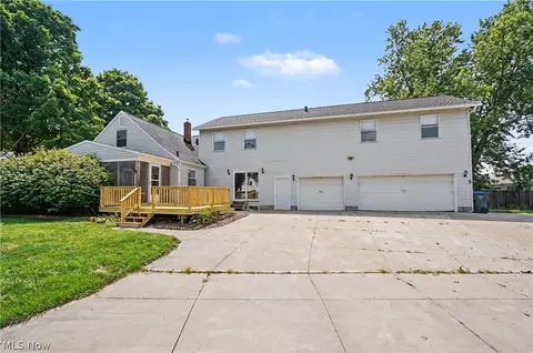 2590 21st St, Cuyahoga Falls, OH 44223