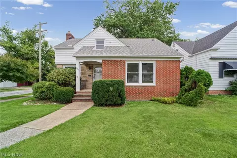 1293 Avondale Rd, South Euclid, OH 44121