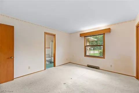 Bedroom - 101 Manning Dr, Berea, OH 44017 photo 1 of 12