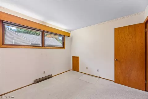 Bedroom - 101 Manning Dr, Berea, OH 44017 photo 12 of 12