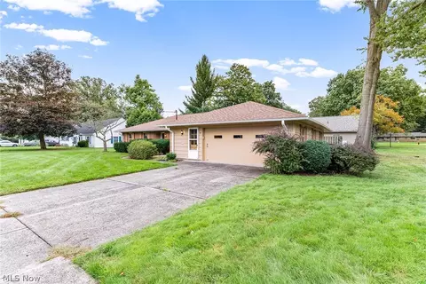 Exterior - 101 Manning Dr, Berea, OH 44017 photo 1 of 5