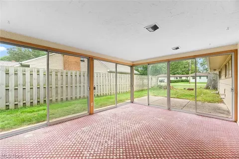 Exterior - 101 Manning Dr, Berea, OH 44017 photo 2 of 5