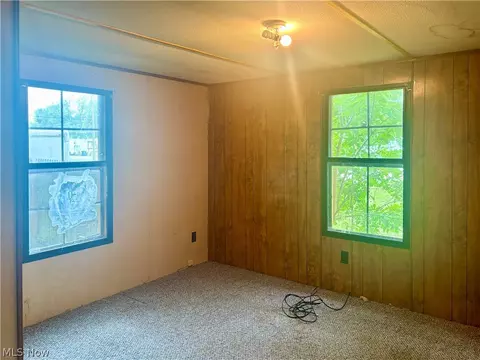 Bedroom - 1879 Difford Dr, Niles, OH 44446 photo 3 of 3
