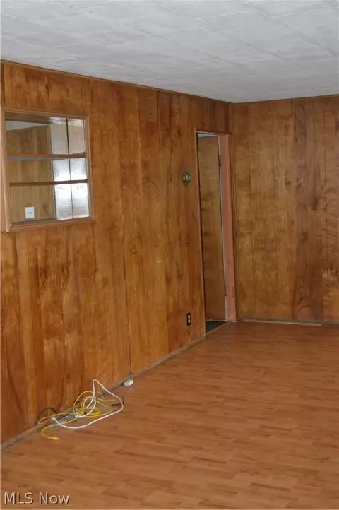 Living - 515 S Main St, Willard, OH 44890 photo 2 of 4