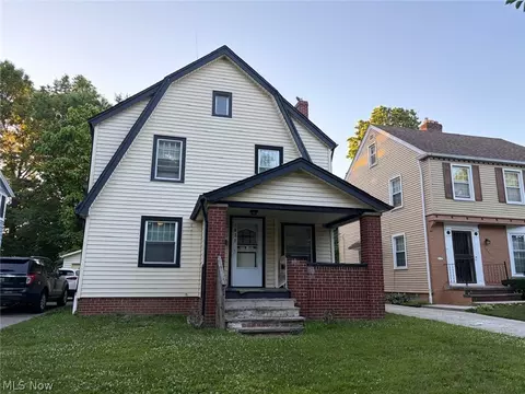 1037 Rushleigh Rd, Cleveland Heights, OH 44121