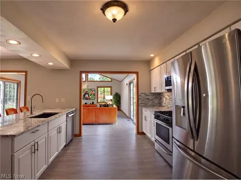 Kitchen - 7708 Buchanan Dr, Boardman, OH 44512 photo 2 of 5