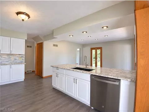 Kitchen - 7708 Buchanan Dr, Boardman, OH 44512 photo 5 of 5