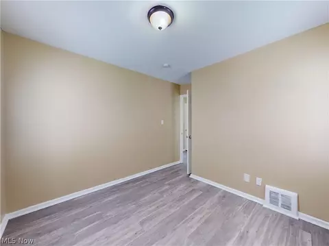 Bedroom - 5353 Thomas St, Maple Heights, OH 44137 photo 4 of 6