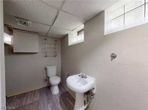 Bath - 5353 Thomas St, Maple Heights, OH 44137 photo 3 of 3