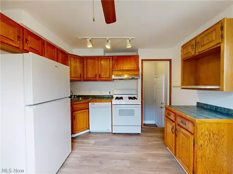 Kitchen - 5353 Thomas St, Maple Heights, OH 44137 photo 1 of 3