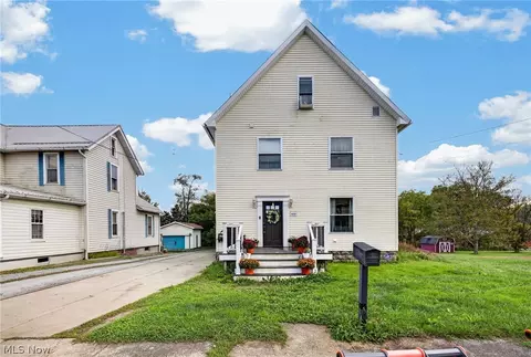 622 Columbia St, Leetonia, OH 44431