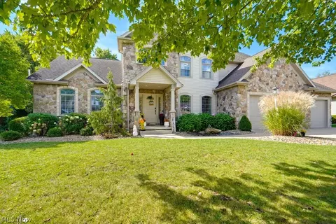 8808 Eastlynn Ave NW, Massillon, OH 44646
