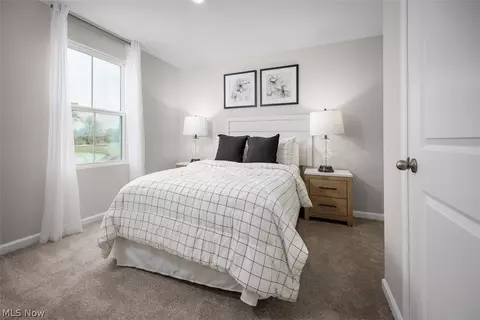Bedroom - 371 Lily Ln, Elyria, OH 44035 photo 3 of 5