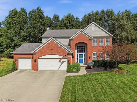 35098 Emory Dr, Avon, OH 44011